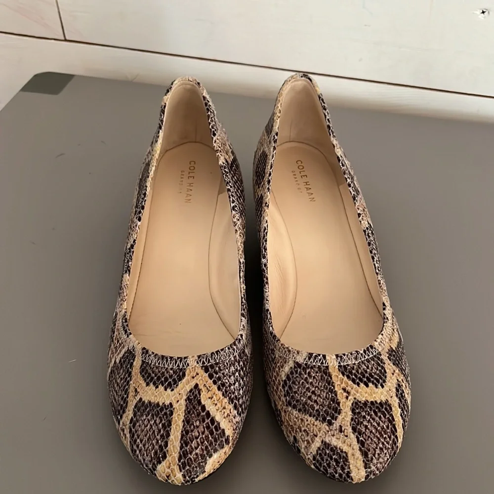 Cole Haan wedge snake print shoe size 10 - Picture 1 of 8